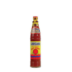 Luisiana Hot Sauce consists of long aged cayenne peppers combined with vinegar and salt. It has a mild heat and can give an extra flavor to daily dishes.