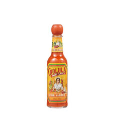 Cholula Hot Sauce Chili & Garlic is made from an exclusive blend of arbol and piquin peppers, signature spices and fresh garlic. Chili and garlic flavors meeting in a combination that satisfies both hot sauce and garlic lovers.