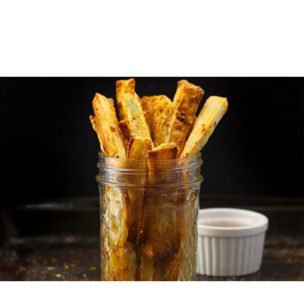 Golden sliced potatoes, irresistibly delicious. Ready to serve in just few minutes, just with salt and oregano or with multiple dipping sauces.